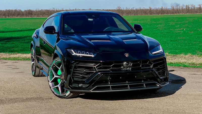 Lamborghini Urus 2021 темно зелёный