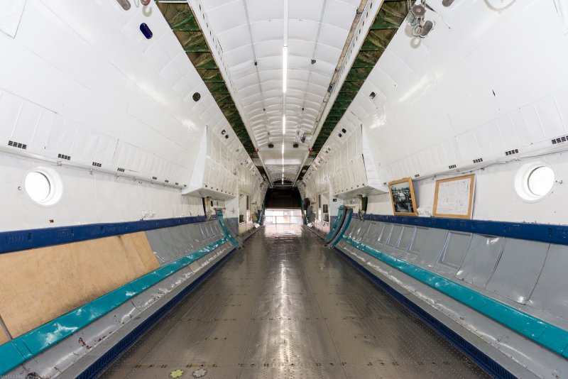 Антонов АН-22