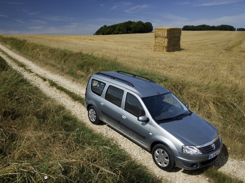 Dacia Logan MCV И Lada Largus