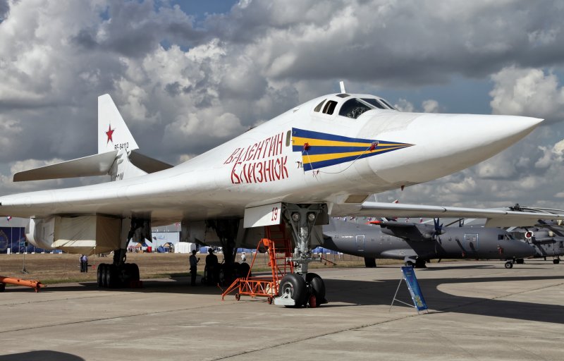 Бомбардировщик ту 160 2м