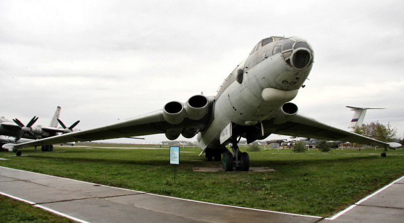 Самолет м 4 Бизон