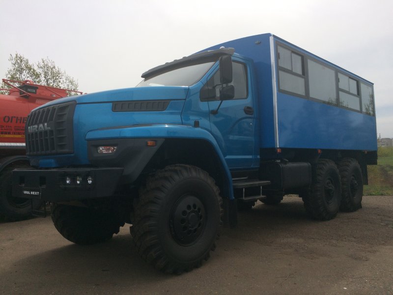 Автомобиль Урал 2006