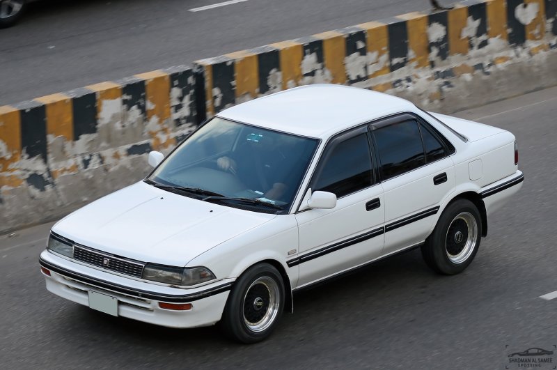 Toyota Corolla e90