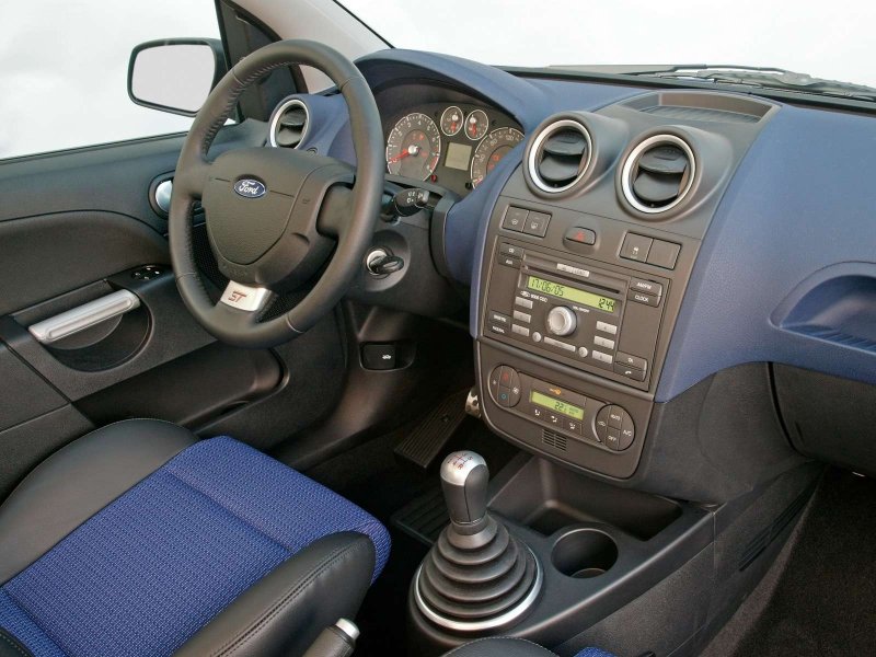 Ford Fusion 2005 салон