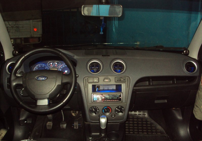 Ford Fusion 2005 салон