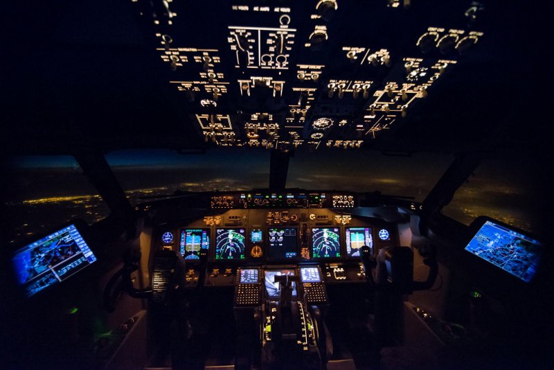 Боинг 737-700 кабина пилота