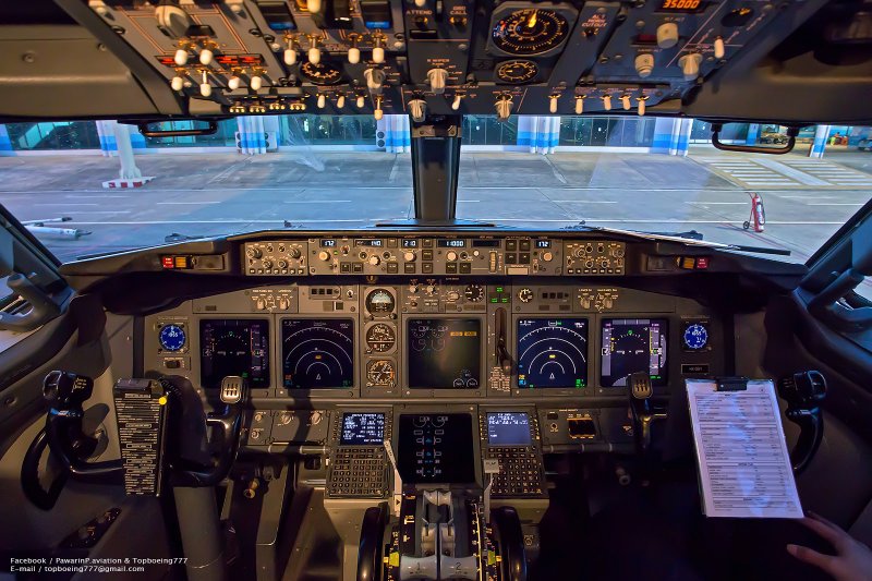 Кабина Боинга 737-800ng