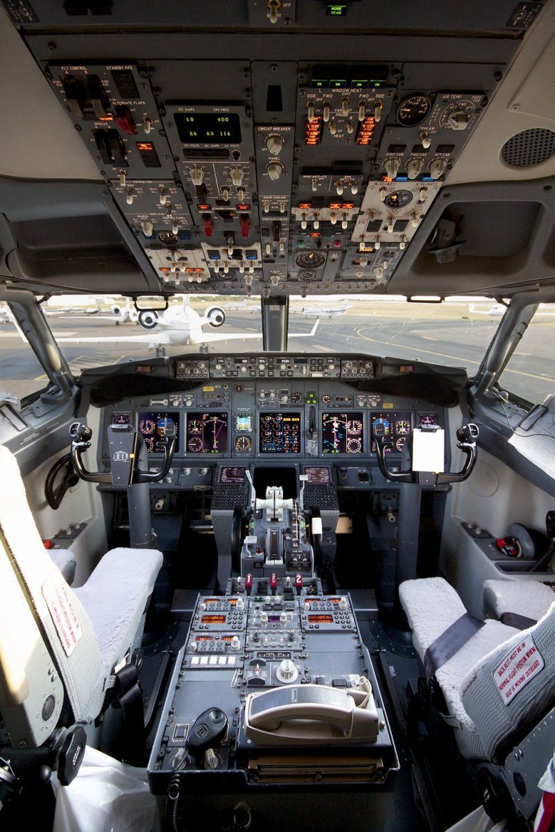 Boeing 737-300 кабина