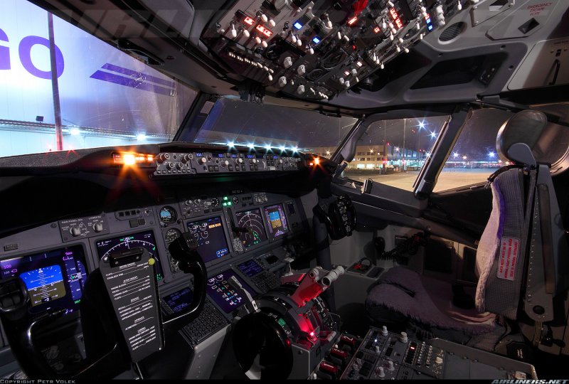 Boeing 737 Max кабина