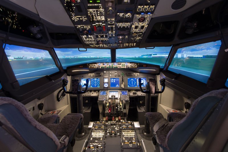 Кабина Боинг 737 Max 8