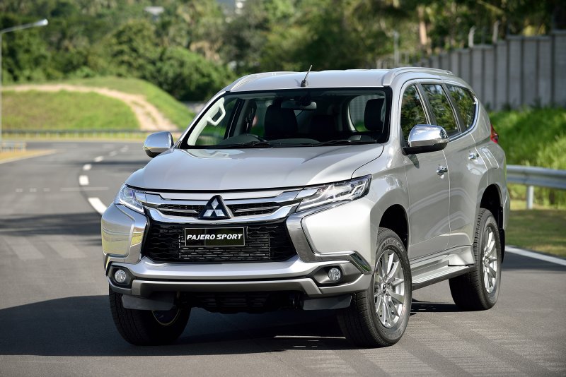 Mitsubishi Pajero Sport 2015