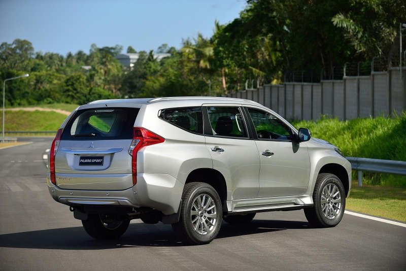 Mitsubishi Pajero Sport 2016