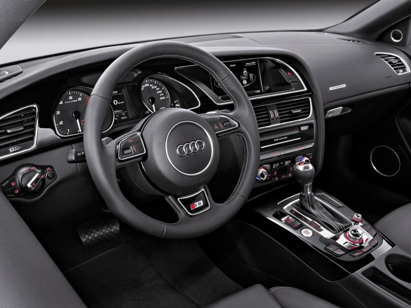 Audi s5 Coupe Interior