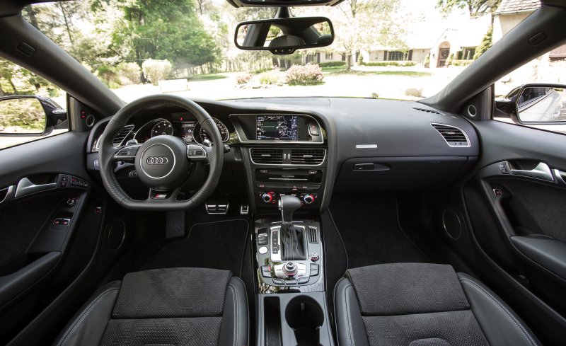 Audi a5 Coupe Interior