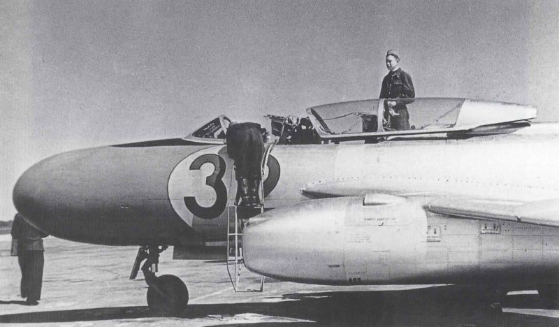Самолёт як-25р