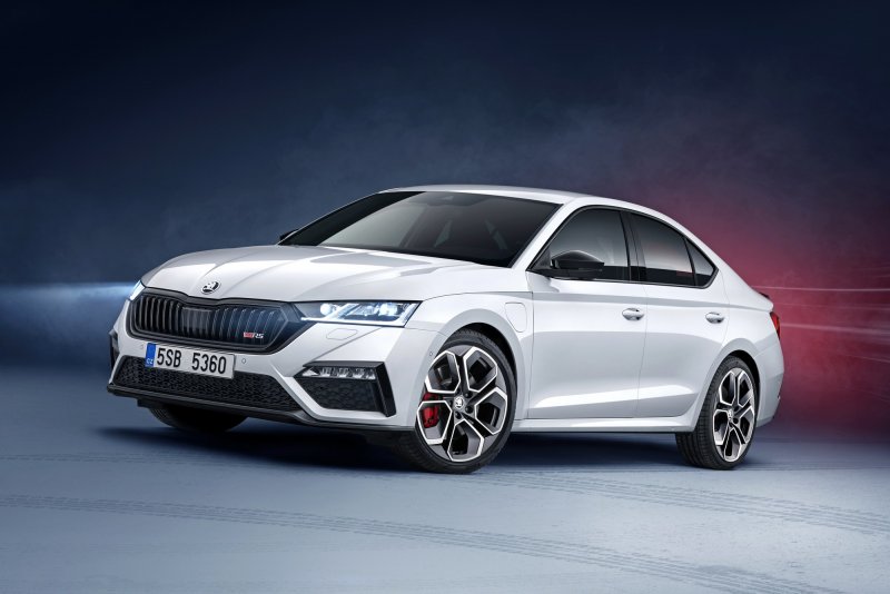 Новая Skoda Octavia RS 2020