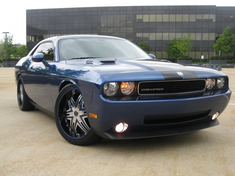 Dodge Challenger srt тюнингованный