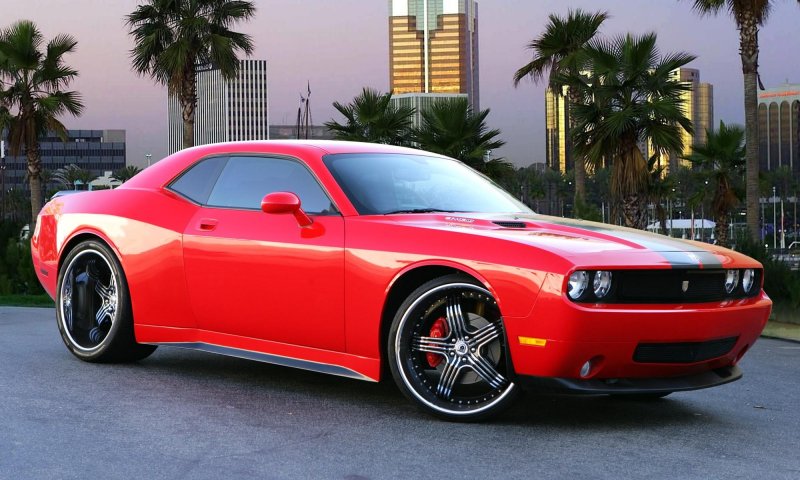 Dodge Challenger тюнингованный