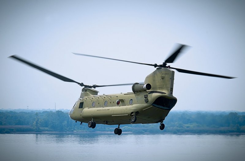 Boeing Ch-47 Chinook вертолёты США