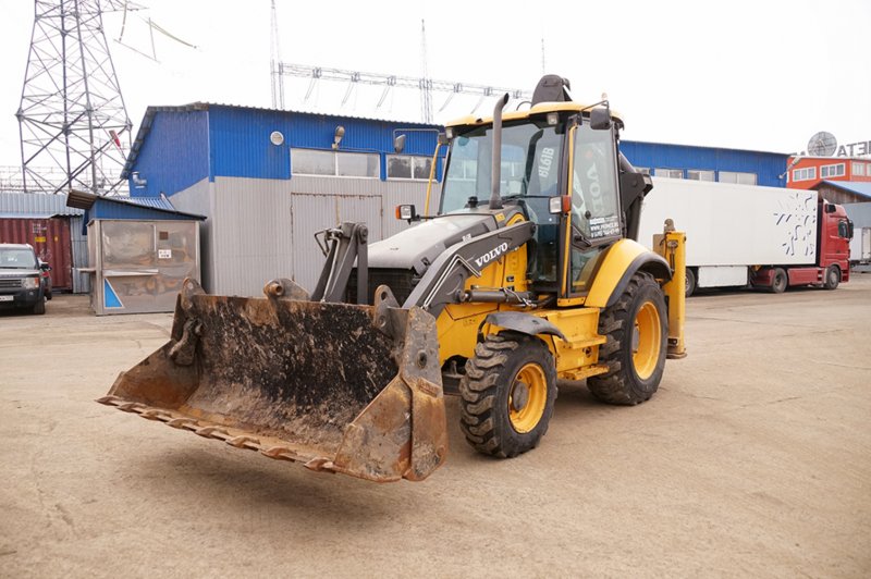 Экскаватор погрузчик Volvo bl61