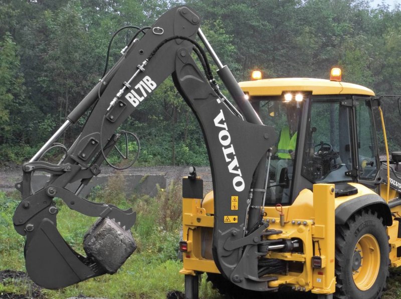 Погрузчик Volvo bl71b