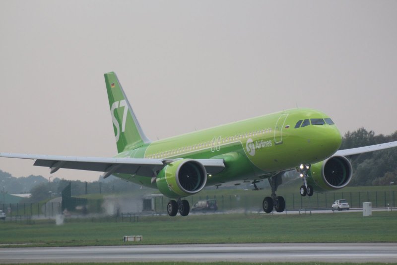 Самолёт авиакомпания s7 Аэробус 380