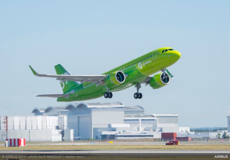 S7 Airbus 320 огурец