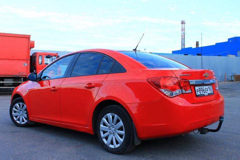 Шевроле Круз 2011 красный