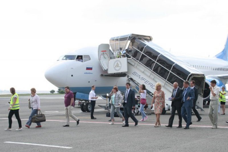 Первый рейс в Болгарию самолет водой