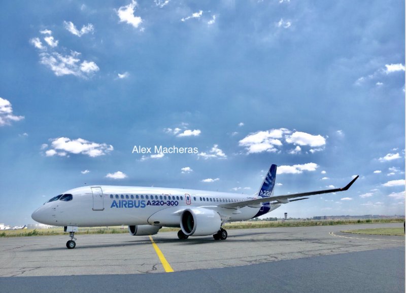 Самолет бомбардир cs300
