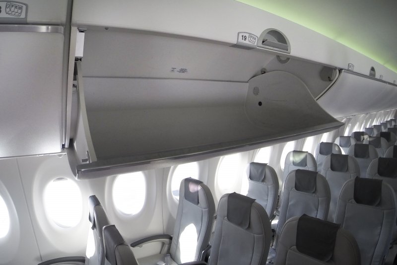 Bombardier Cseries cs300 салон