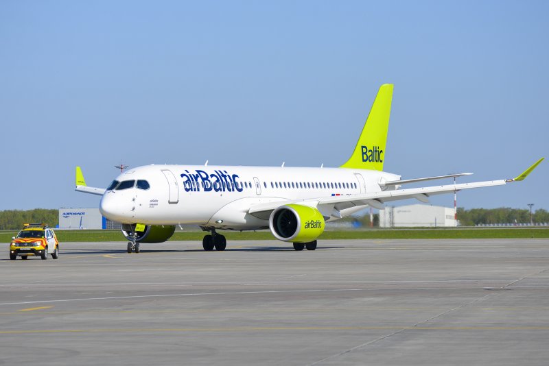 Bombardier cs300 бизнес класс