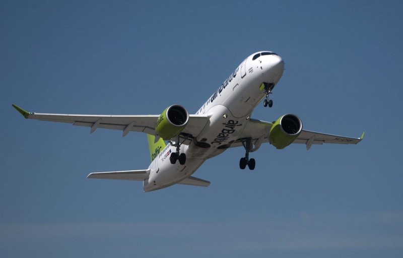 Airbus a220