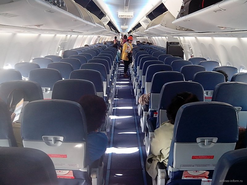 Салон самолета Боинг 737
