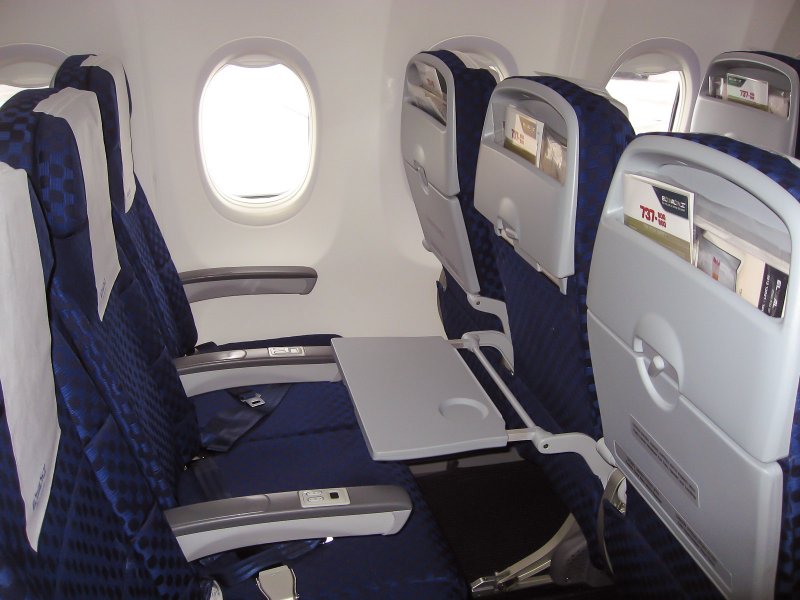 Boeing 737-900 er салон