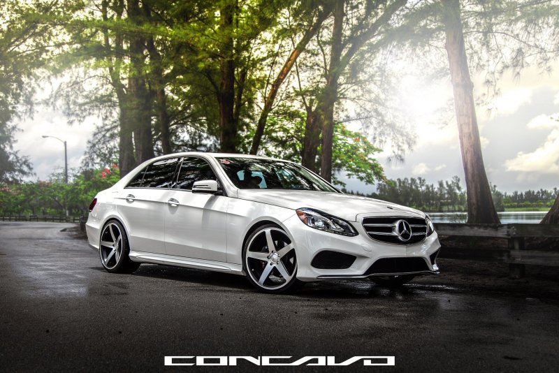 Mercedes e212 AMG