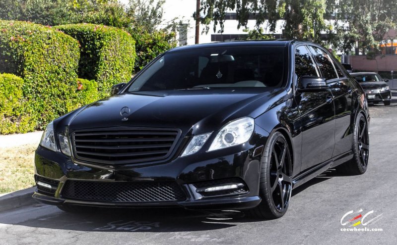 Mercedes Benz w212 Black
