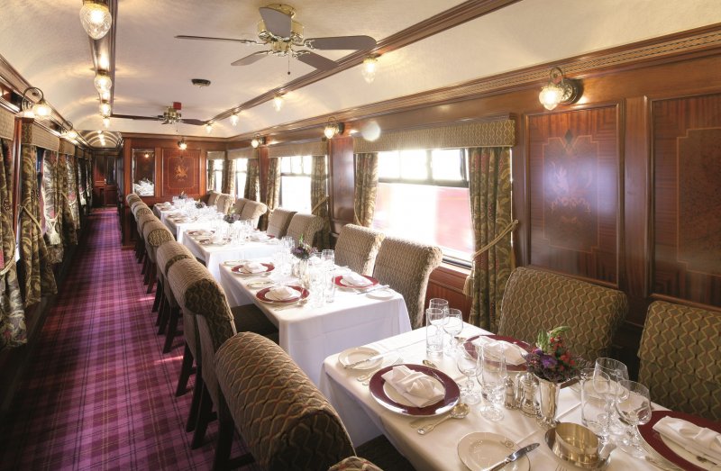 Shikishima Train внутри