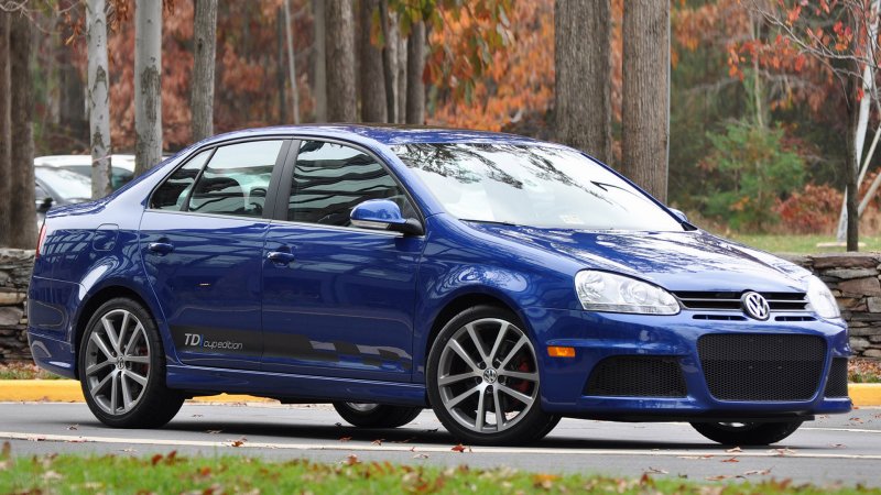 Volkswagen Jetta синий