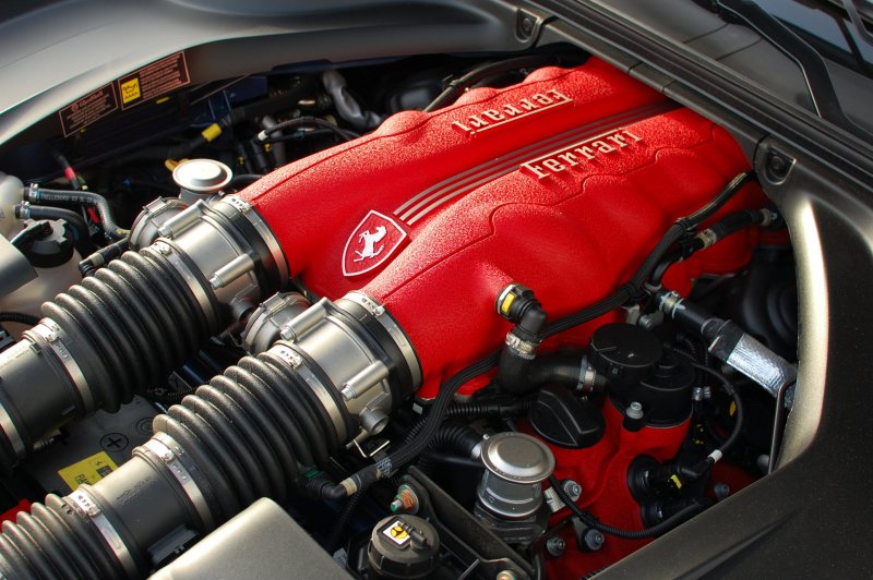 Ferrari v8 f154