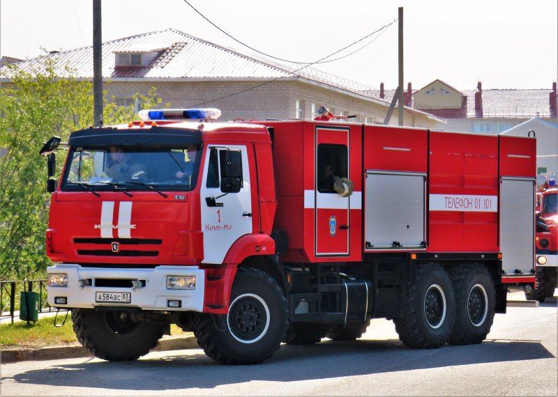КАМАЗ 44108 военный