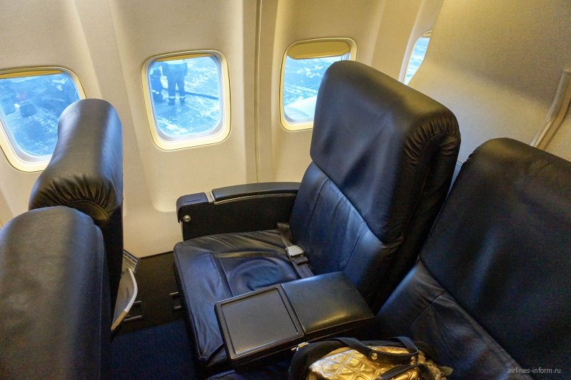 Boeing 737-500 салон