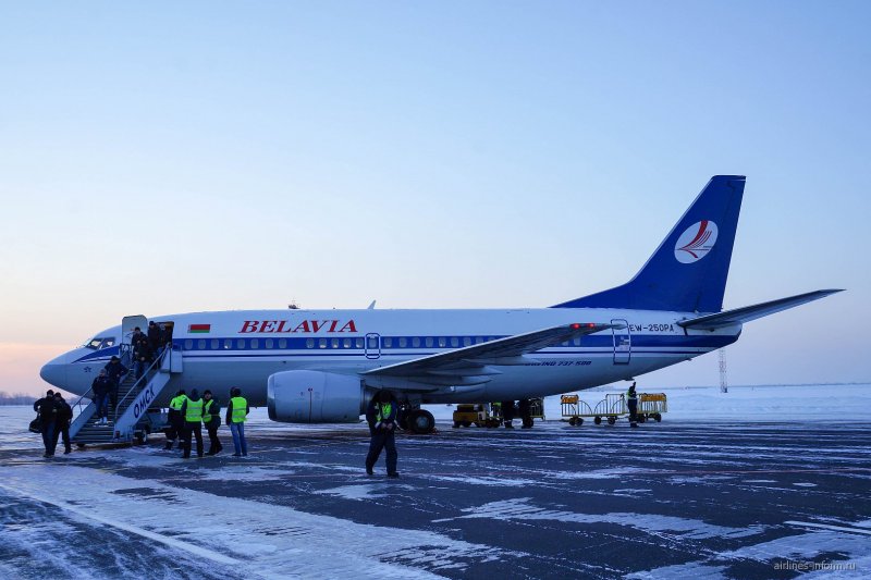 Боинг 737500
