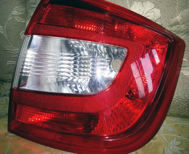 Фонарь задний Skoda Rapid led