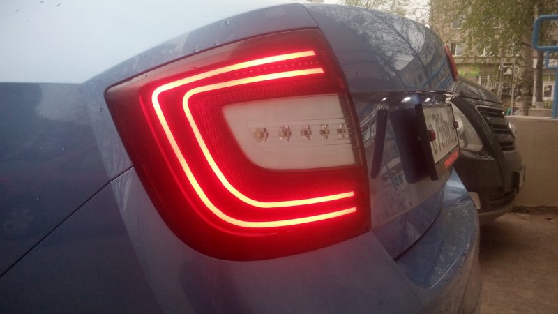 Фонарь задний Skoda Rapid led
