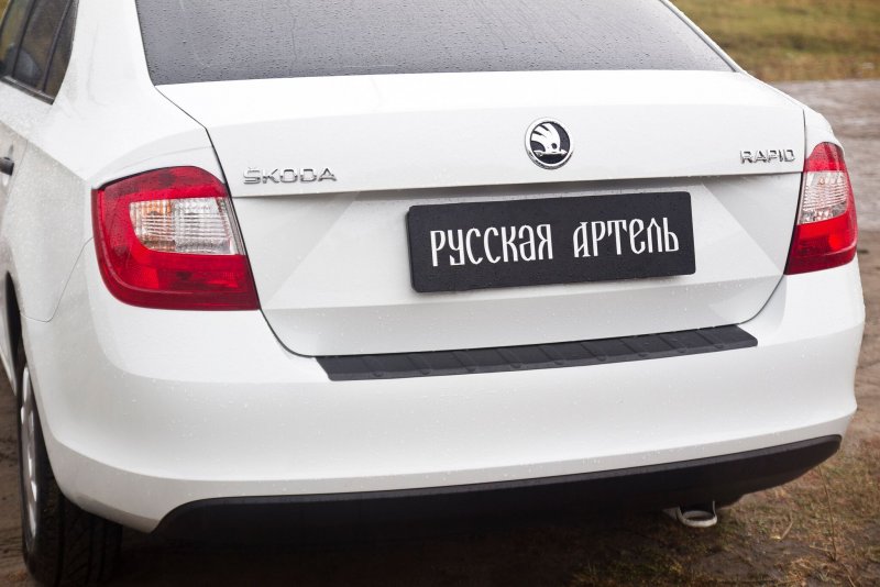 Задняя фара Skoda Rapid
