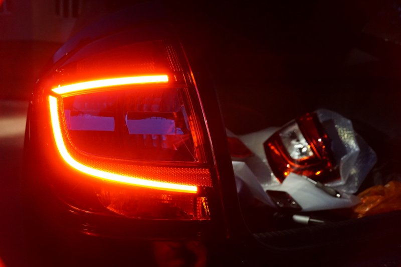 Шкода Рапид сзади фары led