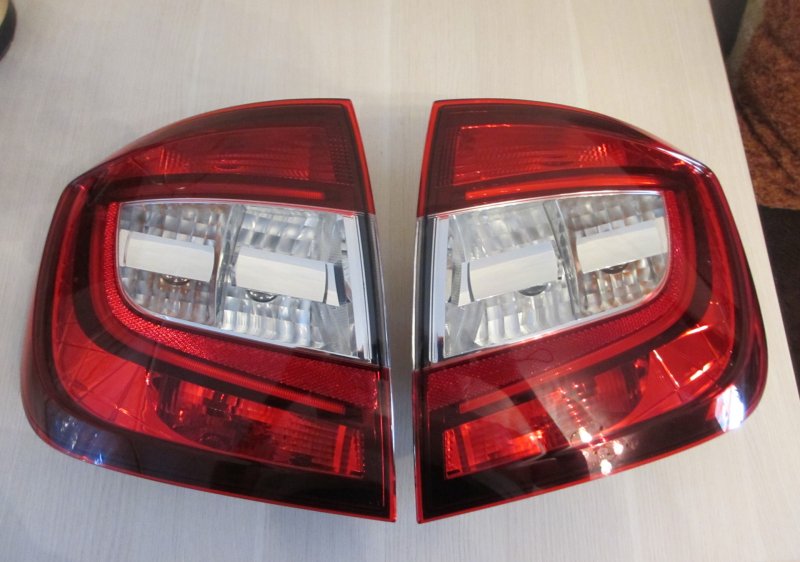 Фонарь задний левый Skoda Rapid