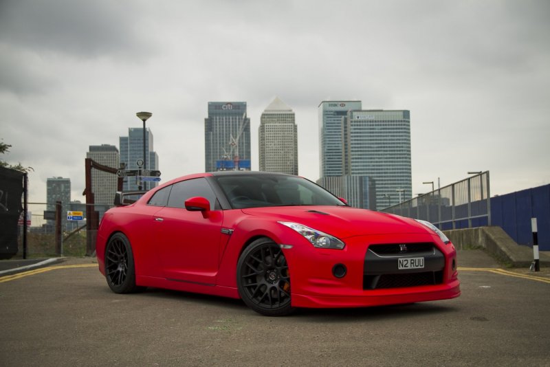 Nissan GTR r35 Red
