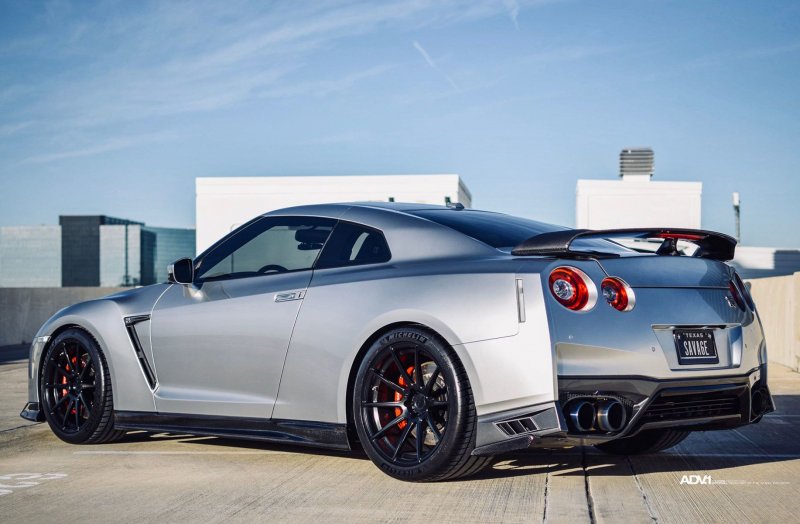 Ниссан GTR r35